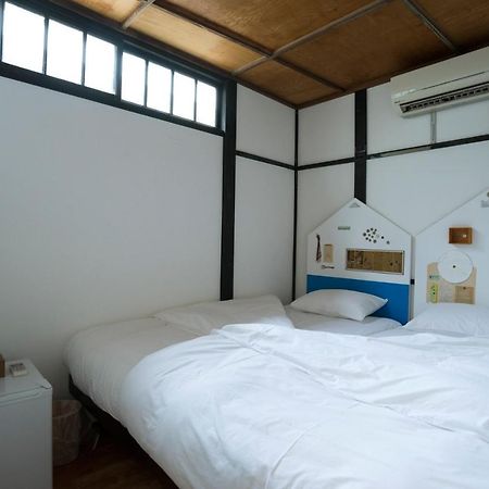 Hostel Yuigahama + Soba Bar, Камакура Екстер'єр фото